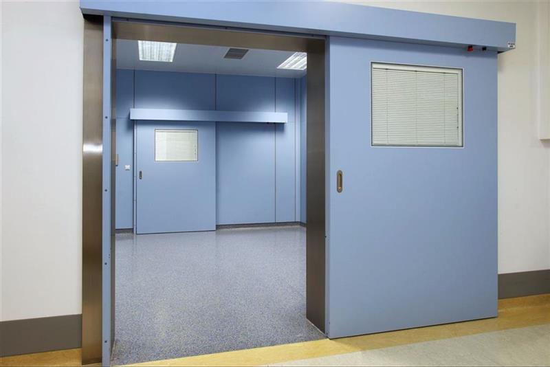 Automatické posuvné dvere v nemocnici