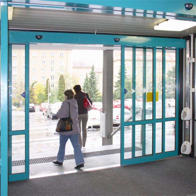 oboustranné teleskopické automatické dveře